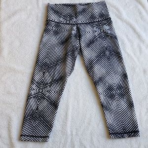 Addias Patterned Leggings EUC